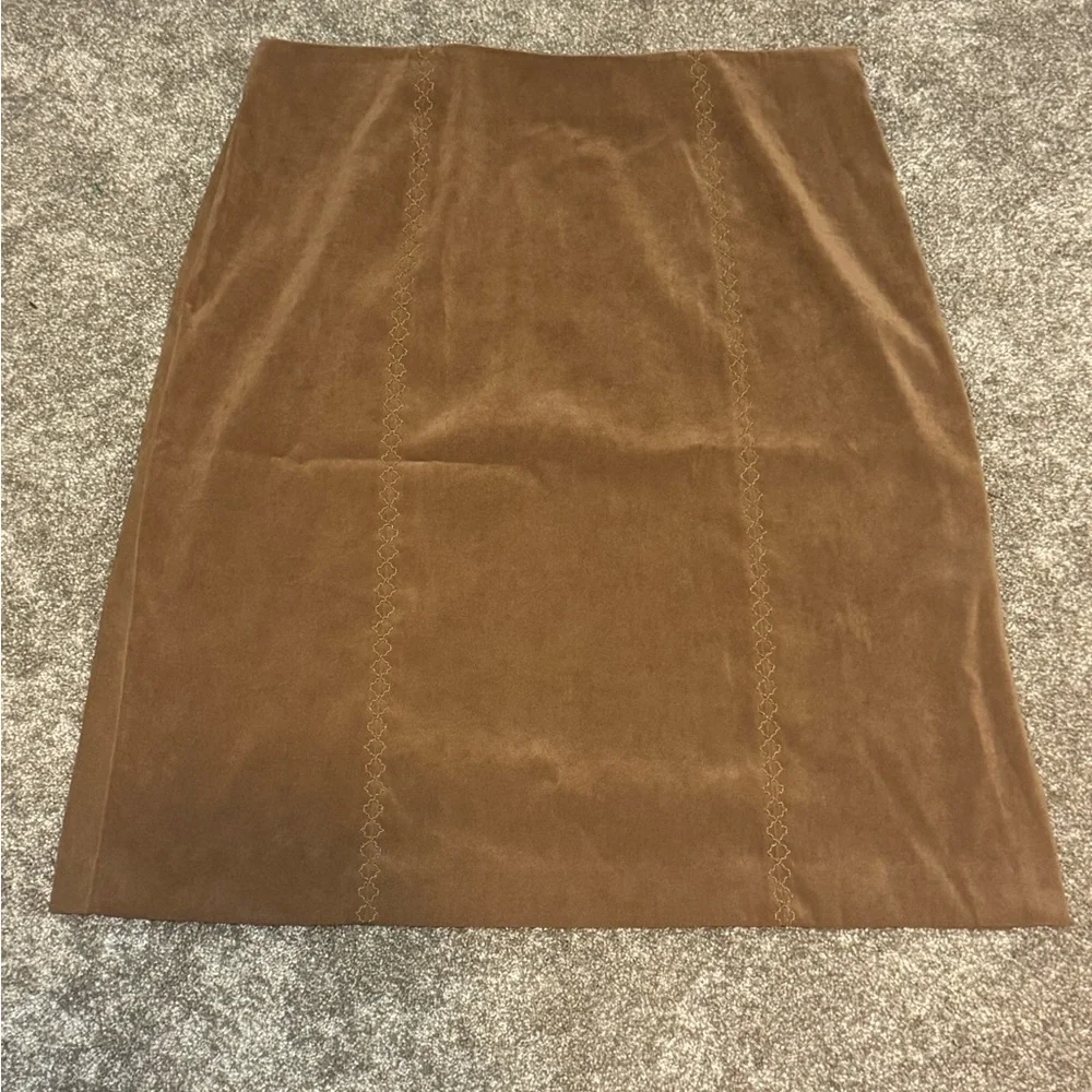 Talbots tan faux suede skirt. Size 14
